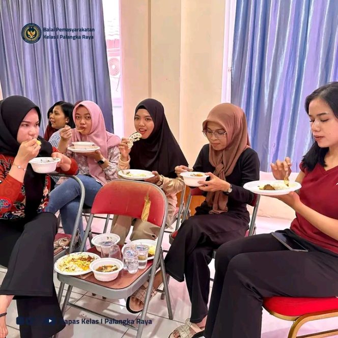 
					Semarak Idul Adha, Bapas Palangka Raya Gelar Makan Bersama Usai Penyembelihan Hewan Qurban