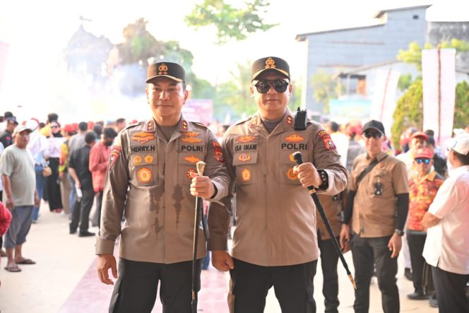 
					Event Tahunan Bakar Tongkang, Kapolres Rohil: Alhamdulillah Berjalan Lancar dan Kondusif