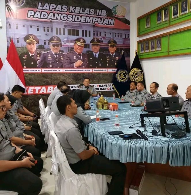 
					Lapas Kelas IIB Padangsidimpuan Gelar Rapat Dinas Evaluasi Pengamanan dan Ketertiban