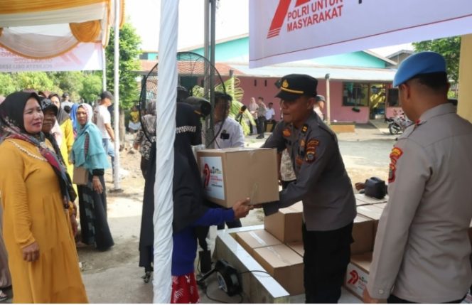 
					Polresta Deli Serdang Salurkan Air Bersih dan Sembako Sambut Hari Bhayangkara ke-79