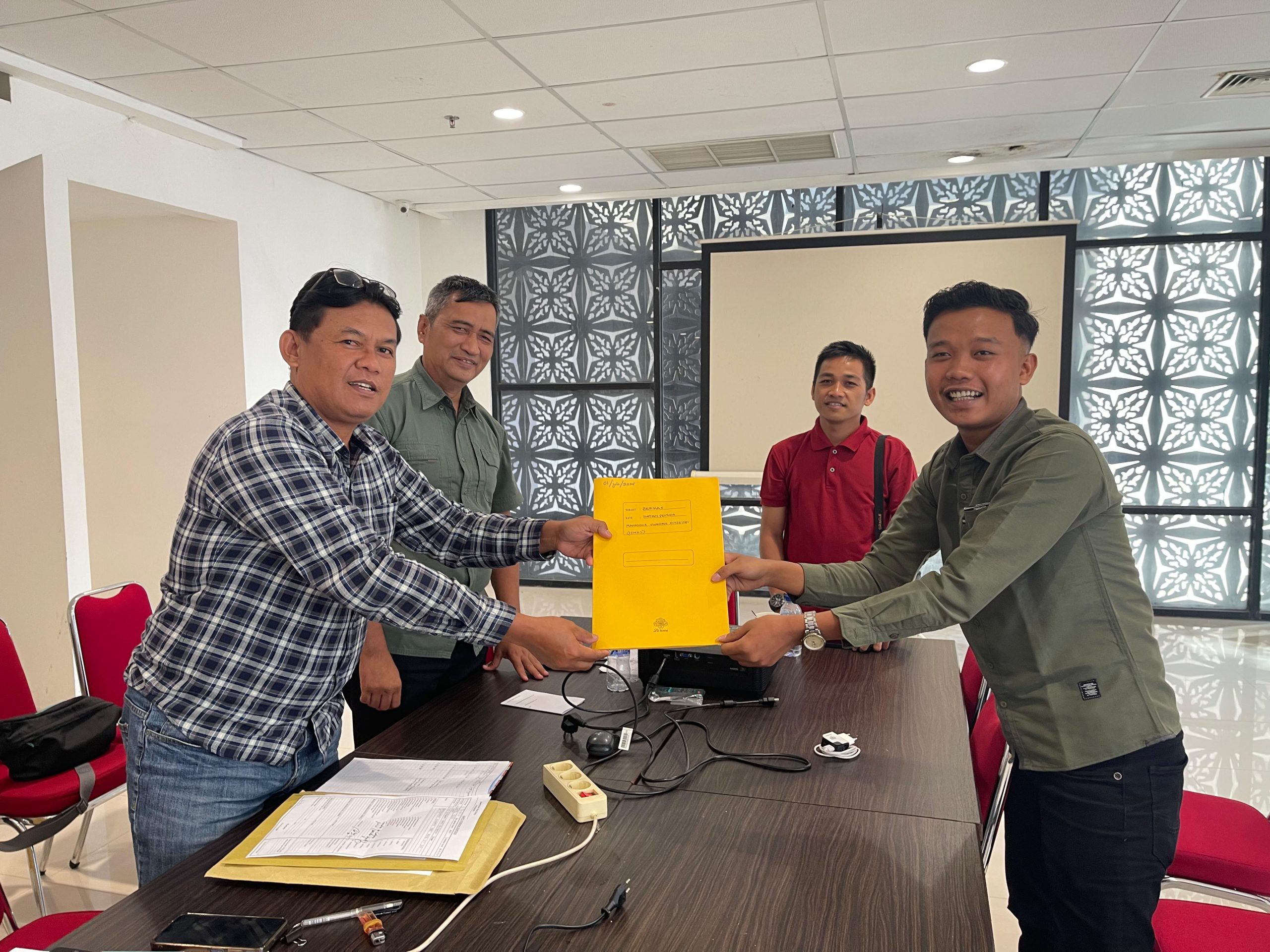 Berkomitmen Bantu Negara, Usai Laporkan Oknum Anggota DPRD Provinsi Riau ke Polda, Kali Ini IPMKS Laporkan ke Satgas PKH