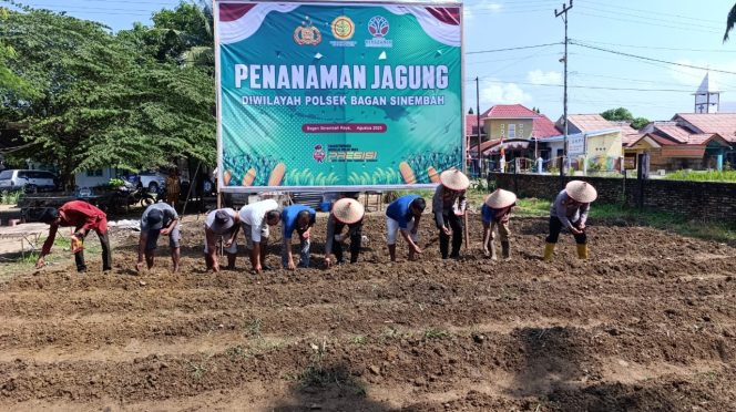 
					Giat Tanam Jagung Bersama Warga Dukung Program Asta Cita Presiden