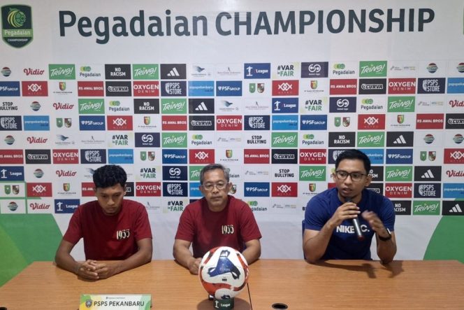
					PSPS Pekanbaru Siap Hadapi Garudayaksa, Aji Santoso Targetkan Tiga Poin di Kandang