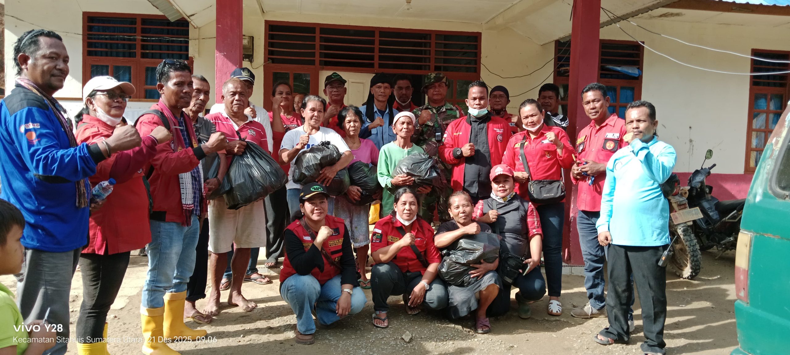 Korban Bencana Alam di Tapteng, Sambut Baik Bantuan Sembako dari SPPP/SPSI Rohul