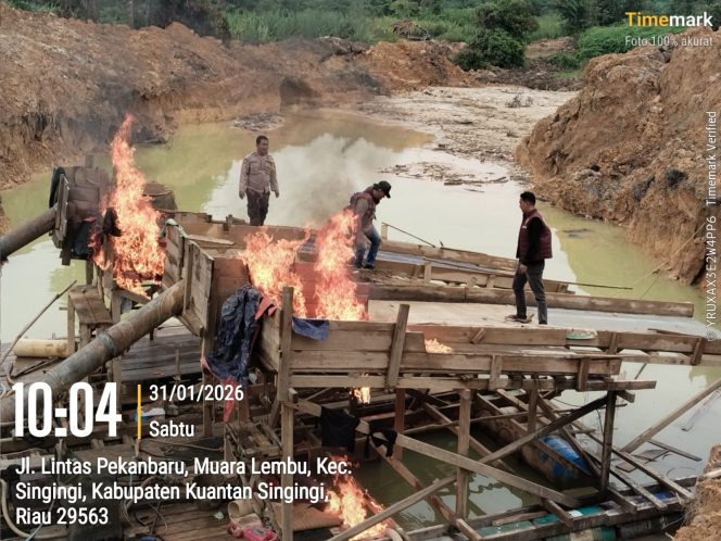 
					Polsek Singingi Gerak Cepat Musnahkan Rakit PETI di Muara Lembu