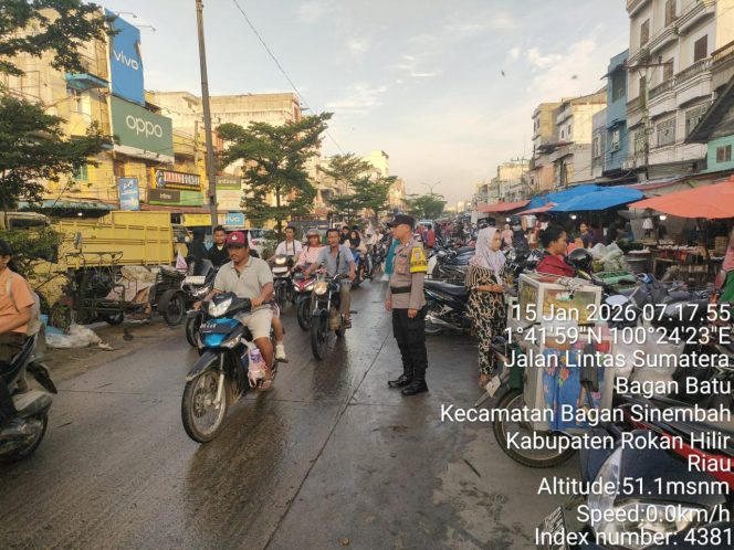 
					Strong Point Pagi, Polsek Bagan Sinembah Atur Arus Lalu Lintas Antisipasi Macet