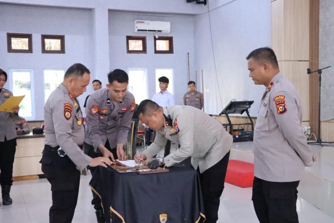 
					Pagu Anggaran 2026, Polres Rohil Gelar Sosialisasi dan Penandatanganan Fakta Integritas
