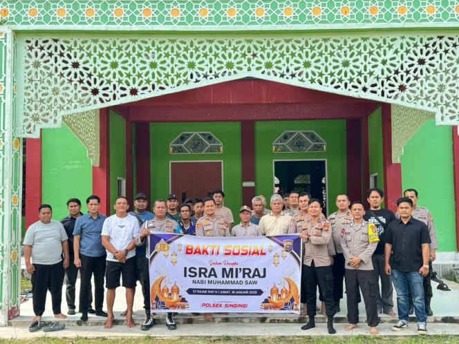 
					Polsek Singingi Peringati Isra Mi’raj 1447 H di Masjid Miftahul Jannah, Kapolsek Tekankan Penguatan Iman dan Kepedulian Sosial