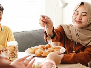 Seni Berbuka Puasa: Kenyang Berkah Tanpa Rasa 