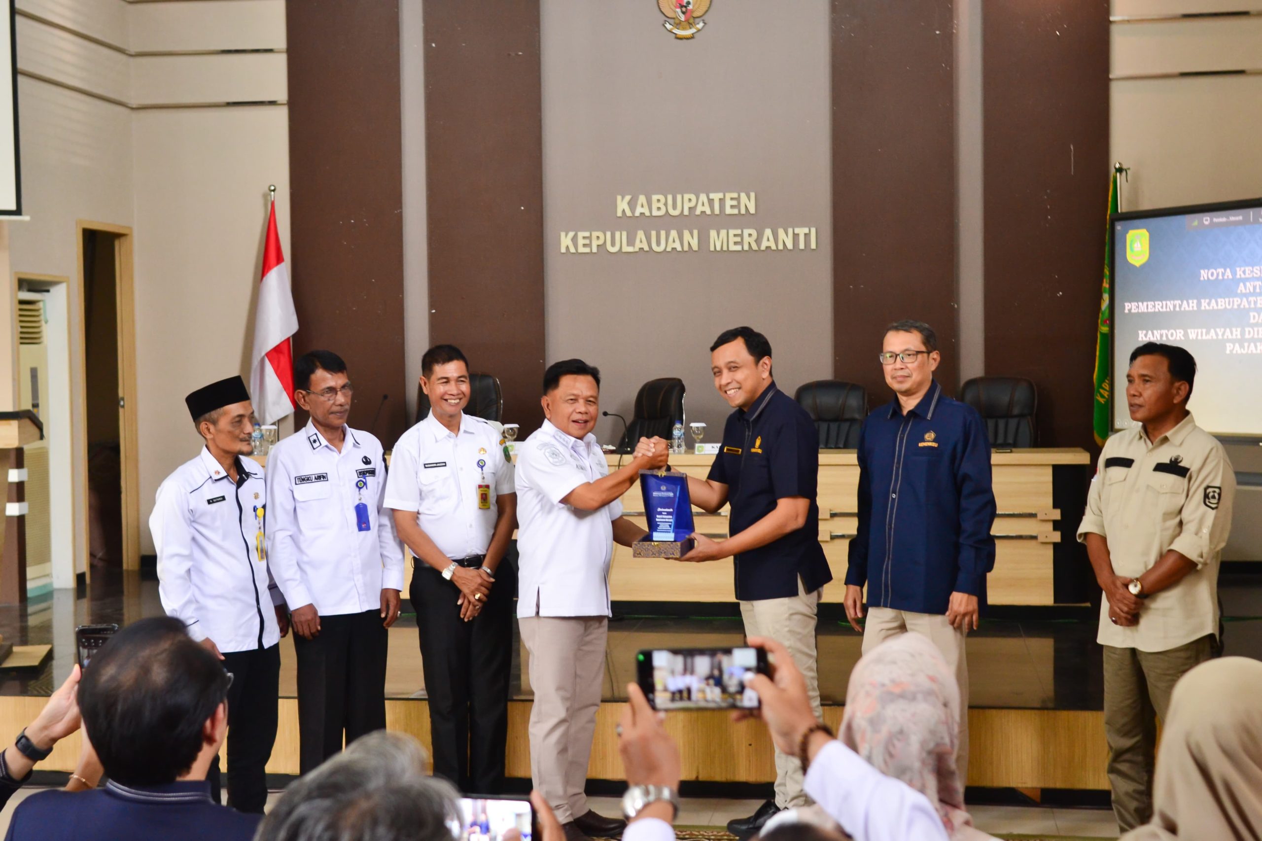 Pemkab Kepulauan Meranti dan Kanwil DJP Riau Teken MoU Pelayanan Perpajakan di Mal Pelayanan Publik