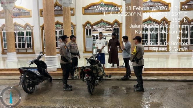 
					Pengamanan Sholat Tarawih, Polsek Bagan Sinembah Laksanakan Ops Tertib Ramadhan