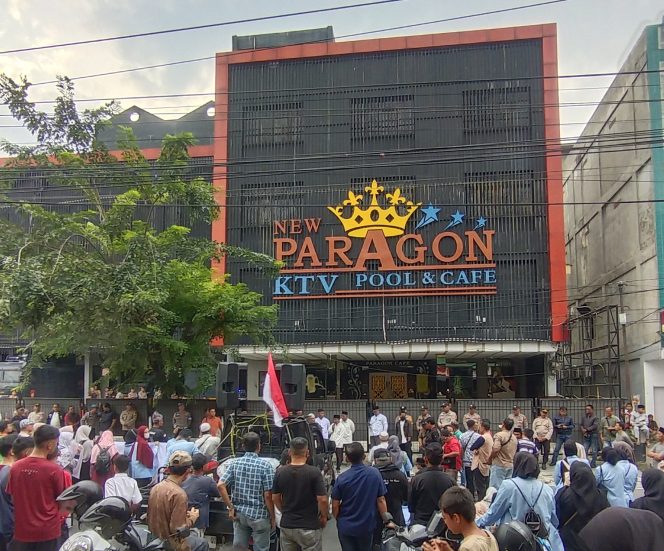 
					Mahasiswa UNRI dan Tokoh Masyarakat Riau Geruduk THM, Soroti Dugaan Aktivitas LGBT