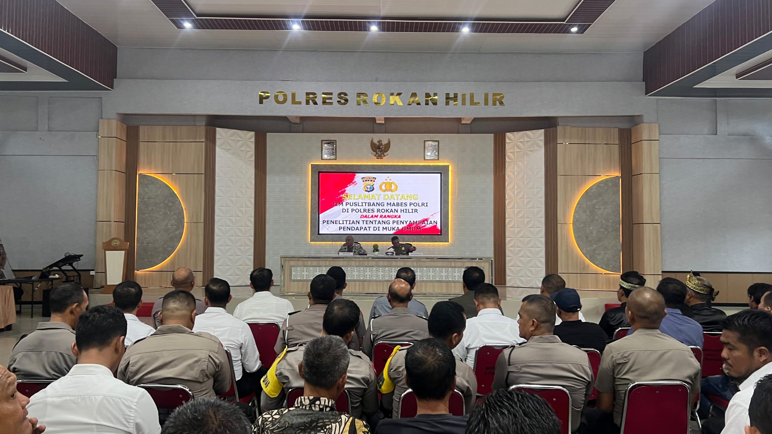 Evaluasi dan Perkuat SOP Pengamanan Aksi, Tim Puslitbang Polri Laksanakan FGD di Polres Rohil