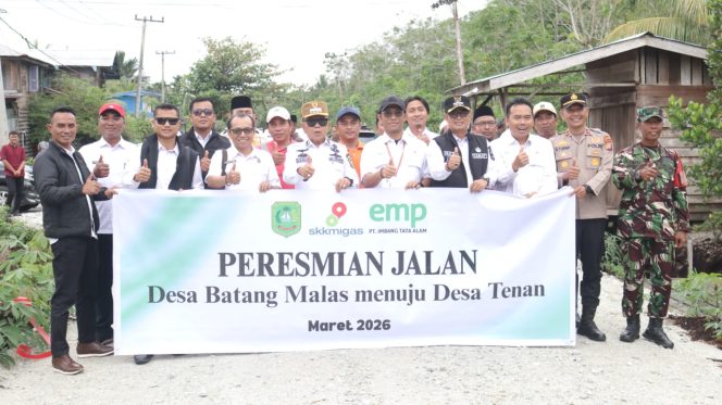 
					Sinergi Pemkab dan Swasta, Bupati Asmar Resmikan Jalan Sepanjang 1,8 Km Batang Malas–Tenan