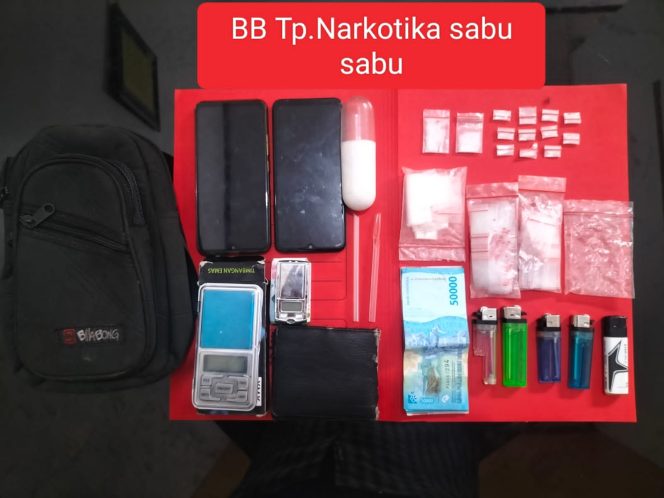 
					Ungkap Kasus Peredaran Narkoba, Pelaku dan BB Sabu Seberat 3,72 Gram Diamankan