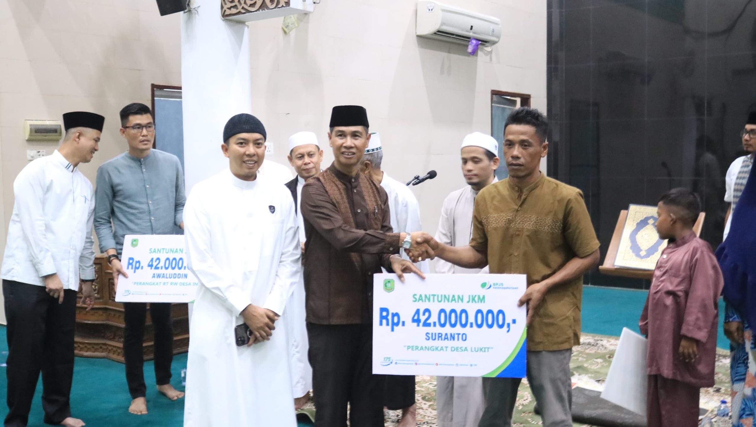 Pemvrop Riau Gelar Safari Ramadhan di Meranti, Salurkan Berbagai Bantuan ke Masyarakat