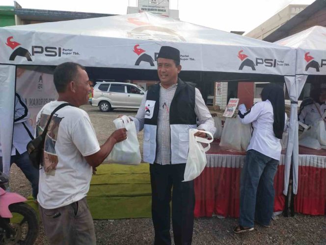 
					Pesona Ramadhan 1447 H, Kader DPD-PSI Rohul Bagikan 650 Paket Takzil dan Bukber Awak Media
