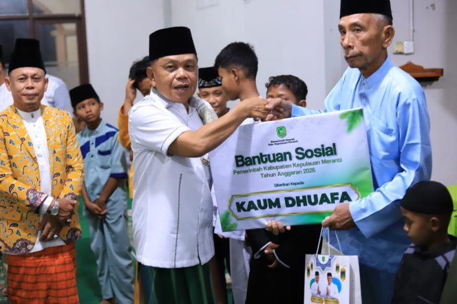 
					Safari Ramadhan di Masjid Darul Hikmah, Bupati Asmar Komit Bangun Fasilitas Masjid dan Santuni Dhuafa
