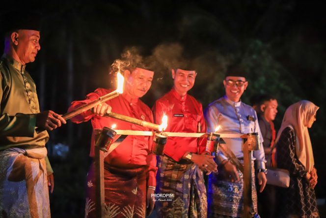
					Wabup Muzamil Buka Festival Lampu Colok Ramadan 1447 H
