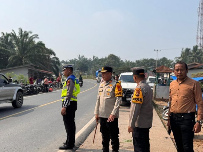 
					Pantau Arus Balik Lebaran, Kapolres Rohil Bersama PJU Pastikan Lalu Lintas Aman dan Lancar
