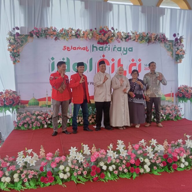 
					Momen Ramadhan Pengurus DPC PBB Rohul, Hadiri Open House di Rumah Dinas Bupati/Wakil Bupati