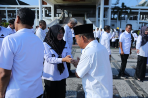 Hari Pertama Kerja Pasca Lebaran, Bupati Siak Ajak ASN Tetap Solid Hadapi Tekanan Keuangan