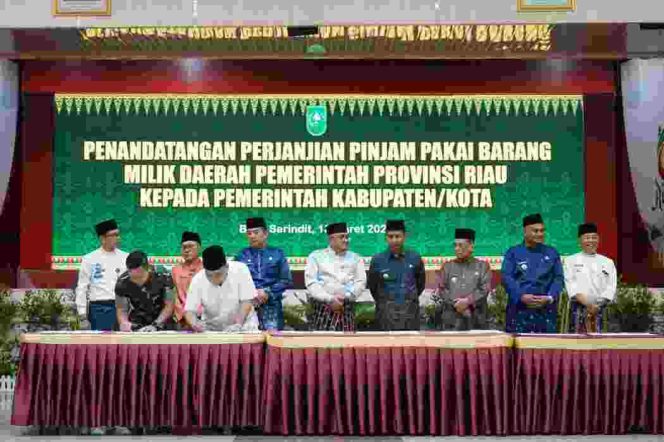 
					Hadiri Penandatanganan Perjanjian Pinjam Pakai Aset Pemprov Riau, Bupati Dorong Penguatan Ekonomi Daerah Melalui Kopdes