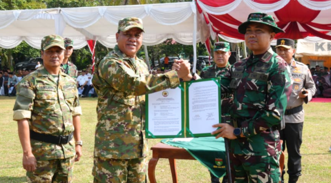 
					TMMD ke-127 Resmi Ditutup, Bupati Kuansing Apresiasi Sinergi TNI, Polri dan Pemerintah Daerah