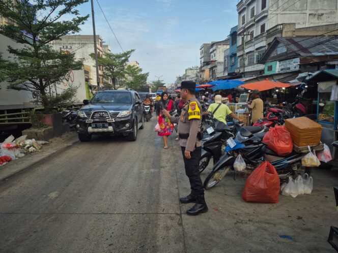 
					Arus Lalu Lintas Lancar dan Kondusif, Polsek Bagan Sinembah Laksanakan Strong Point Pagi