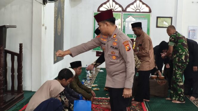 
					Hadiri Upah-Upah CJH, Bentuk Dukungan dan Sinergitas Polsek Bagan Sinembah Kepada Warga