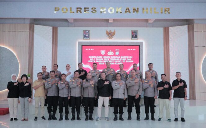 
					Breaking: Bidhum Polda Riau Gelar Sosialisasi di Polres Rohil, Bedah KUHP dan KUHAP Terbaru