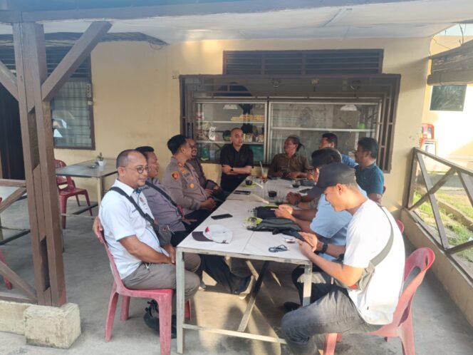 
					Jalin Silaturahmi dengan Awak Media Online, Kapolsek Bagan Sinembah Perkuat Sinergi dan Komunikasi Publik