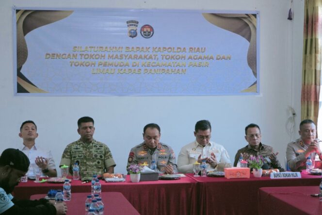 
					Hadirkan Duta Anti Narkoba, Kapolda dan Sekda Riau serta Danrem 031/WB Gelar Cooling System