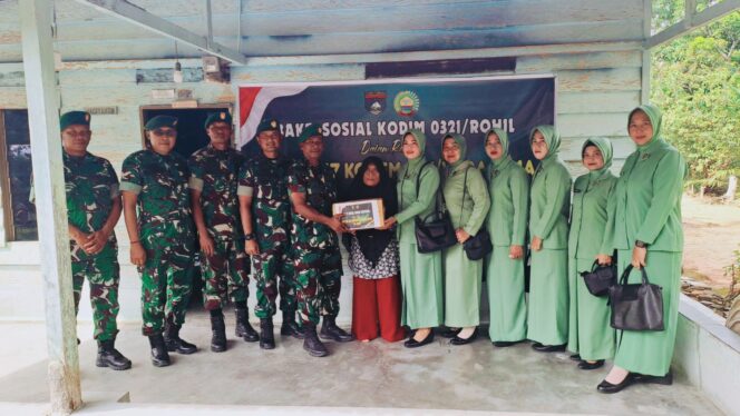 
					Terima Sembako, Anak Berkebutuhan Khusus dan Warakauri Rajut Kebahagiaan di HUT Ke-76 Korem O31/WB