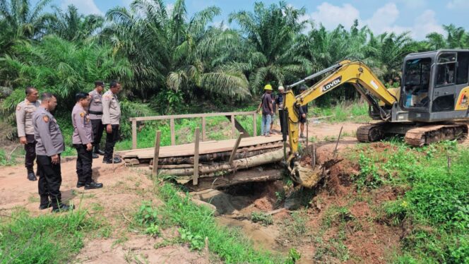 
					Luar Biasa! Jembatan Merah Putih Presisi di Bagan Sinembah Resmi Dibangun