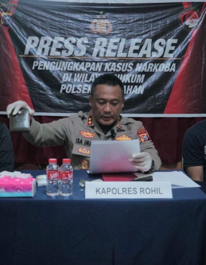 
					Breaking News: Kapolres Rohil Rilis Kasus Narkoba Panipahan, Pemda Siap Perangi Habis-habisan