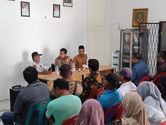 
					Kapolsek Bagan Sinembah: FGD Plus Cooling System, Libatkan Penghulu dan Tokoh Masyarakat Bagan Manunggal