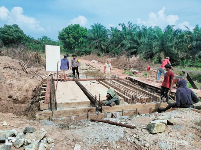
					Luar Biasa!! Akses Warga Segera Terhubung, Jembatan Merah Putih Presisi Progres Capai 70 Persen