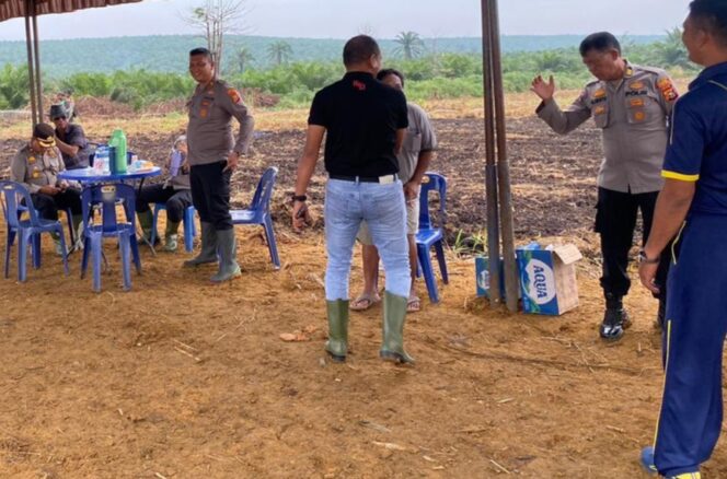 
					Lahan Ketapang Siap Tanam, Kabag SDM Polres Rohil Lakukan Pengecekan