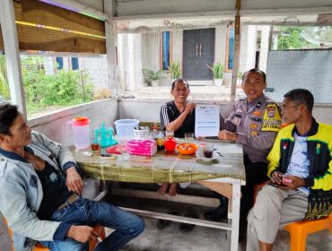Cegah Gangguan Kamtibmas, Polsek Pangean Serahkan Maklumat Forkopimda Riau ke Tokoh Masyarakat dan Adat