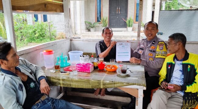Cegah Gangguan Kamtibmas, Polsek Pangean Serahkan Maklumat Forkopimda Riau ke Tokoh Masyarakat dan Adat