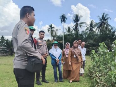 Dukung Program Ketahanan Pangan, Polsek Cerenti Tinjau Kesiapan Lahan 6 Hektar di Desa Pulau Bayur