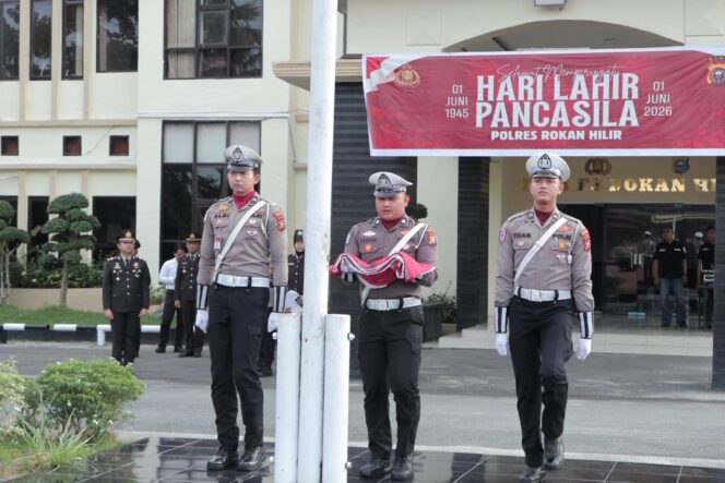 
					Peringati Hari Lahir Pancasila Tahun 2026,  Polres Rohil Gelar Upacara