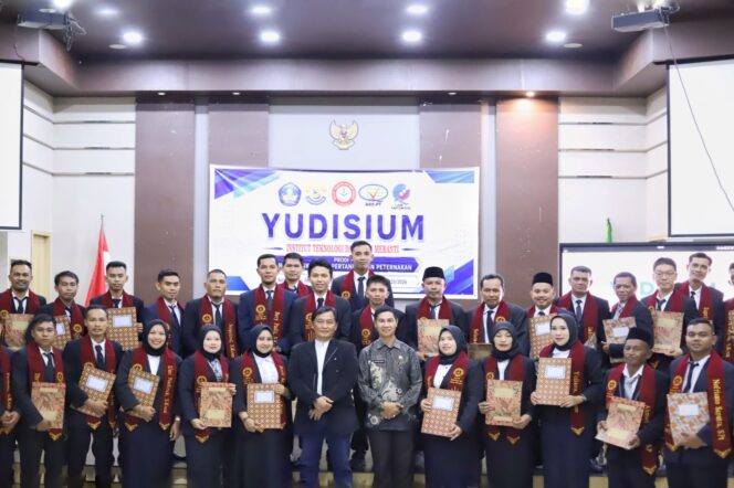 
					36 Mahasiswa Resmi Sandang Gelar, Usai Yudisium Perdana ITS Meranti Wisuda Dijadwalkan Agustus Mendatang