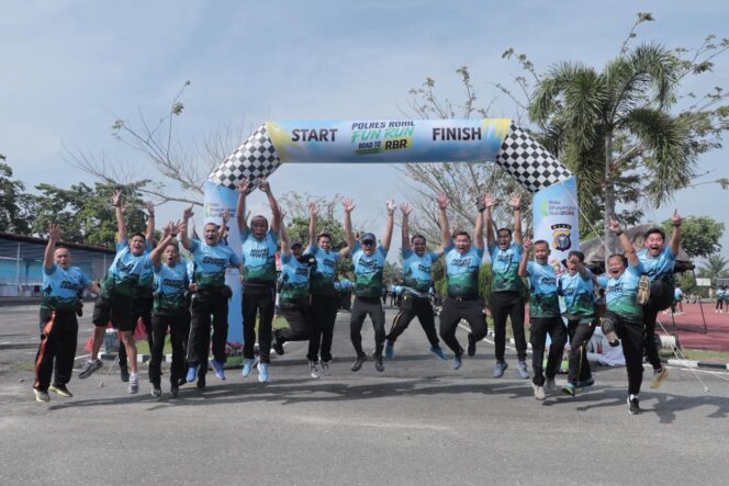 
					Gelar Bhayangkara RUN 2026, Polres Rohil Pererat kebersamaan Polri Dengan Masyarakat