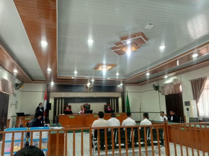 
					Dugaan Korupsi Dana PI PT SPRH Sidang Berlanjut, Jontra Volta Dipuji Kooperatif Makhruflis Kembali Absen