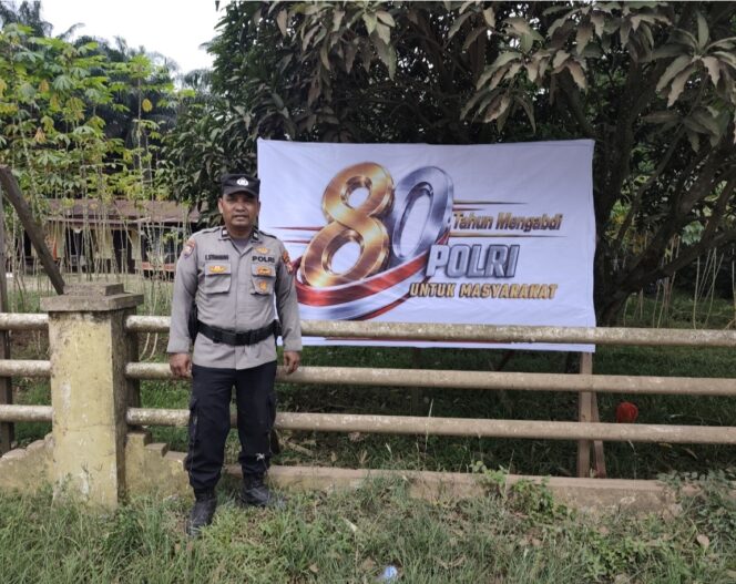 
					Spanduk “80 Tahun Mengabdi POLRI untuk Masyarakat”, Wujud Kedekatan Polsek Bangko Pusako dengan Warga