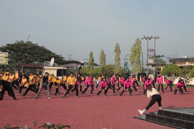 
					Olahraga dan Bakti Sosial, Polres Rohil Pererat Kebersamaan Melalui Semangat HUT Bhayangkara Ke-80