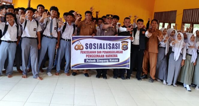 
					Sosialisasi Bahaya Narkoba, Kapolsek Berikan Edukasi pada Pelajar SMK N 1 Simpang Kanan