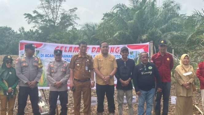 
					Polsek Cerenti Dukung Program Swasembada Pangan, BUMDes Maju Bersama Tanam Jagung Pipil